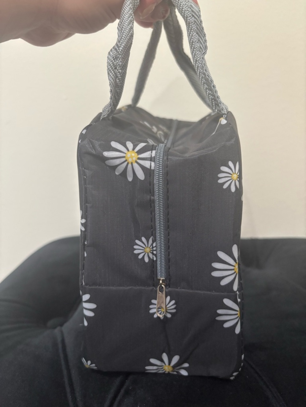 Black Daisy Print Lunch Bag - Picture 2 of 8